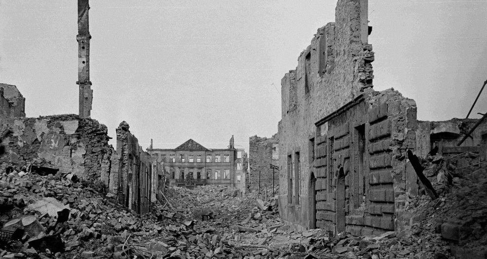 19. März 1945 - Brandnacht, Zerstörung, Wiederaufbau 