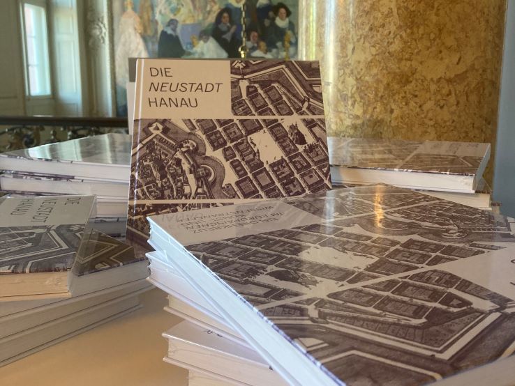 2022 07 12 Buchvorstellung Tagungsband Neustadt 45 querklein