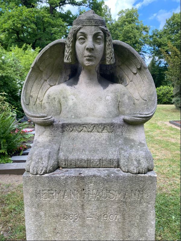 Grabmal für Hermann Hausmann