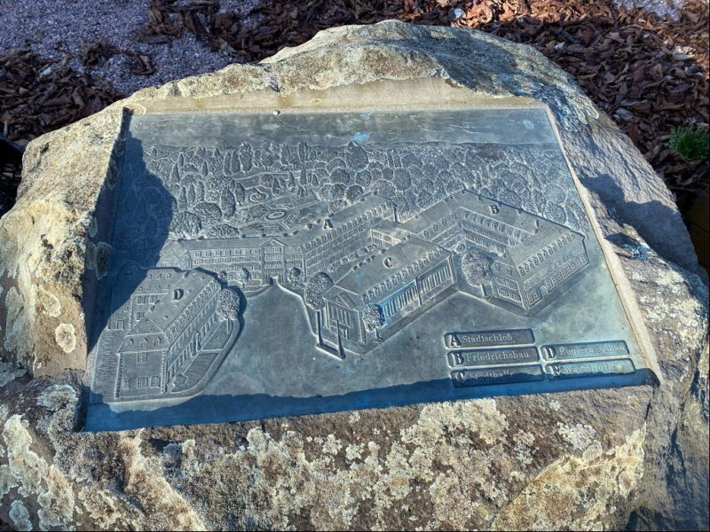 Bronzetafel zum Hanauer Stadtschloss